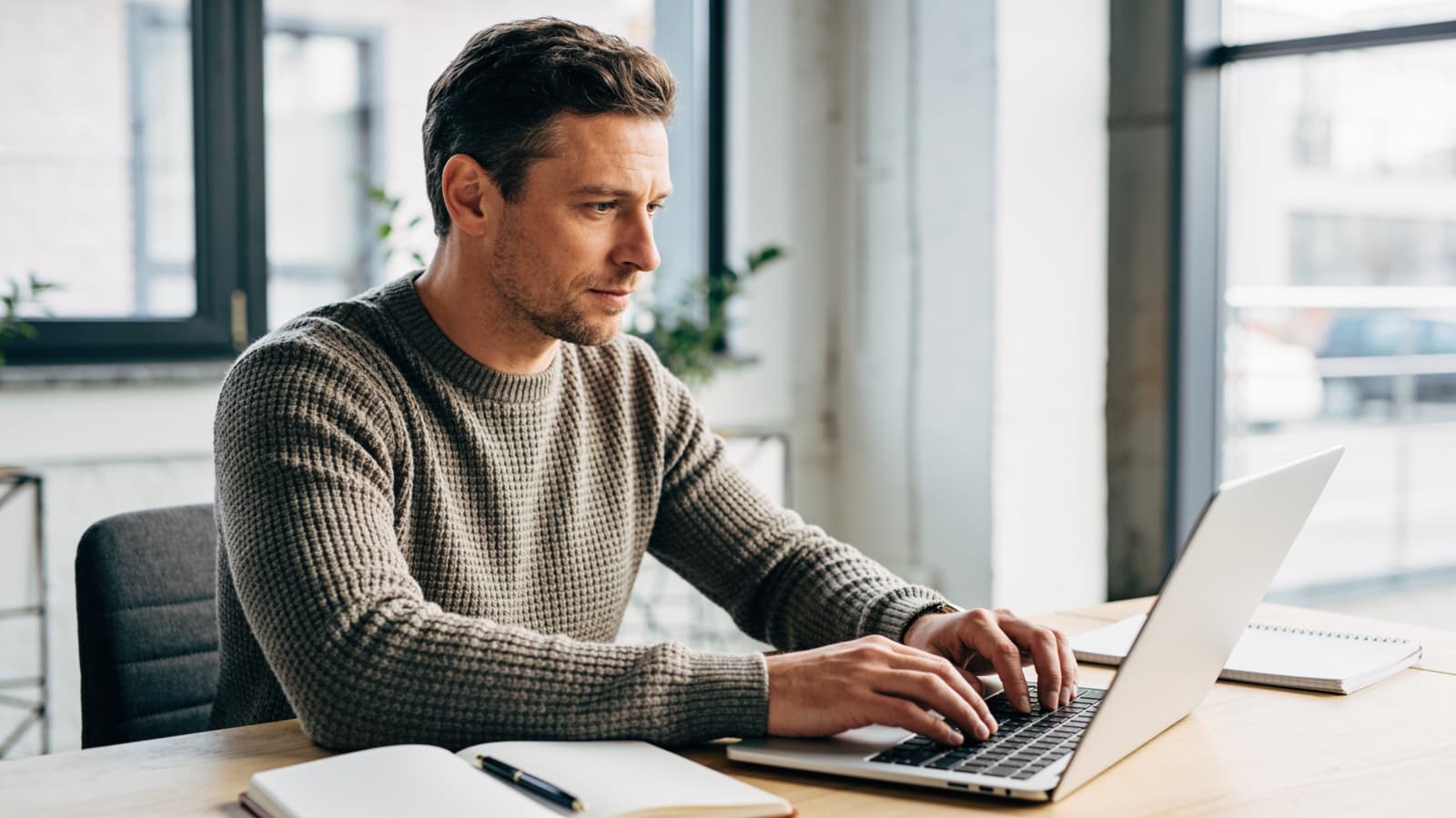 Beste KI-Tools für kleine Unternehmen: nützlich und mit sicheren Daten